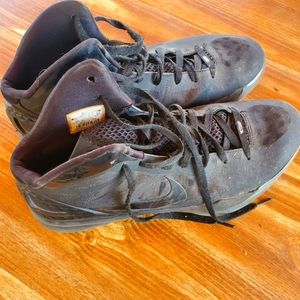 2011 all black Nike Hyberdunk Zoom basketball shoes sz 16 reg.